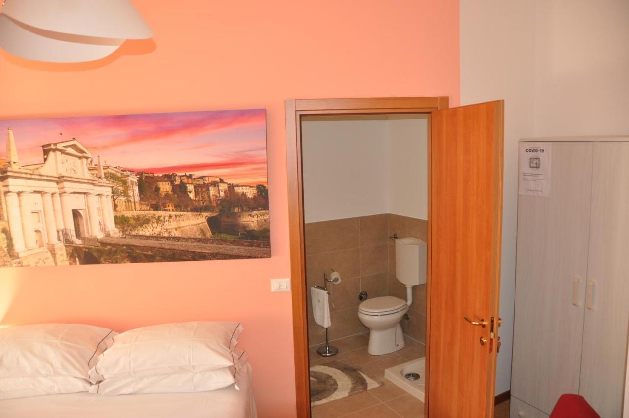 Citywalls Guest House ベルガモ エクステリア 写真